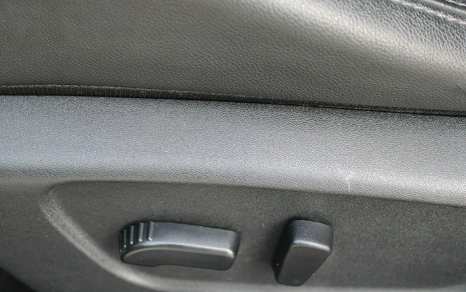 Nissan Qashqai cena 49900 przebieg: 108000, rok produkcji 2015 z Pruszków małe 301